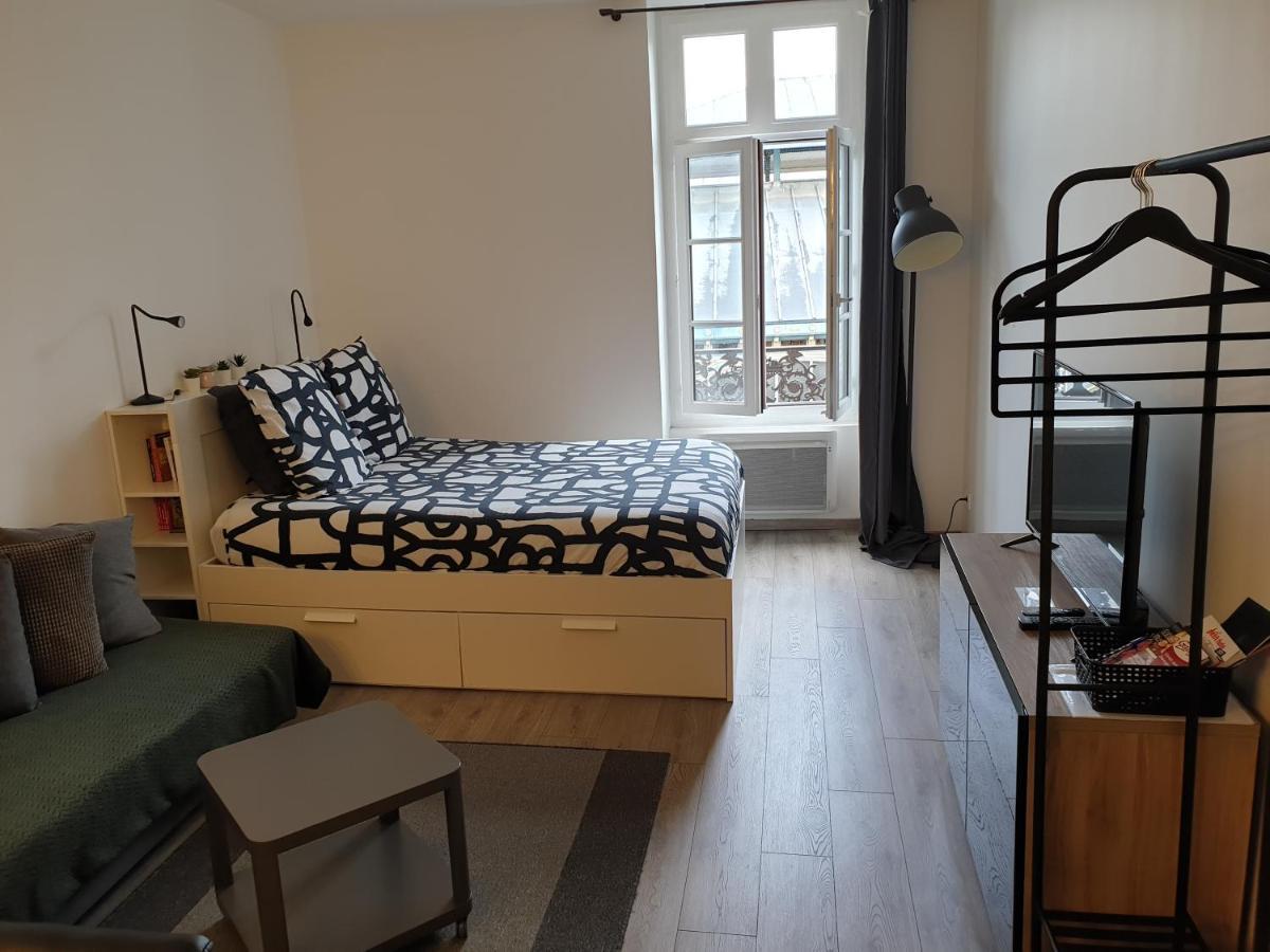 Au 16 Apartment Dijon Bagian luar foto